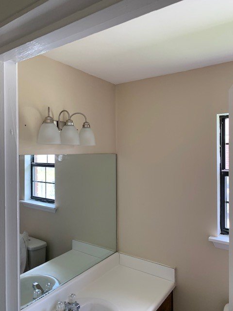 Building Photo - Home For Rent