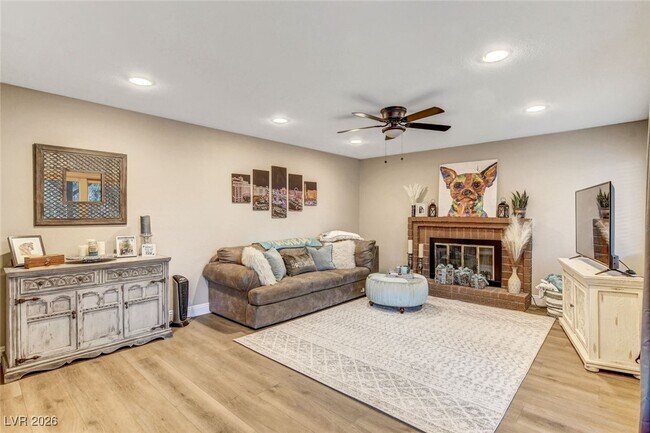 Building Photo - 4762 Torrence Dr