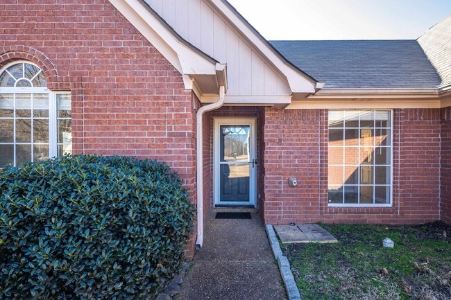 Building Photo - 7775 Shadow Elm Ln