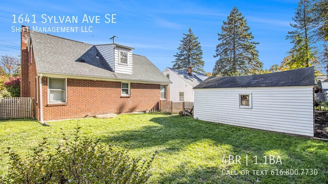 Building Photo - 1641 Sylvan Ave SE