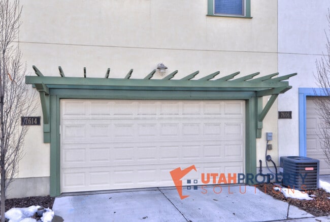 Building Photo - 7614 San Savino Way