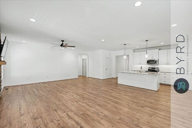 Building Photo - 9001 Sharpe Ct