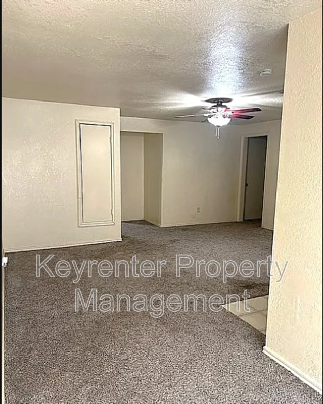 Building Photo - 5316 S Briarwood Dr