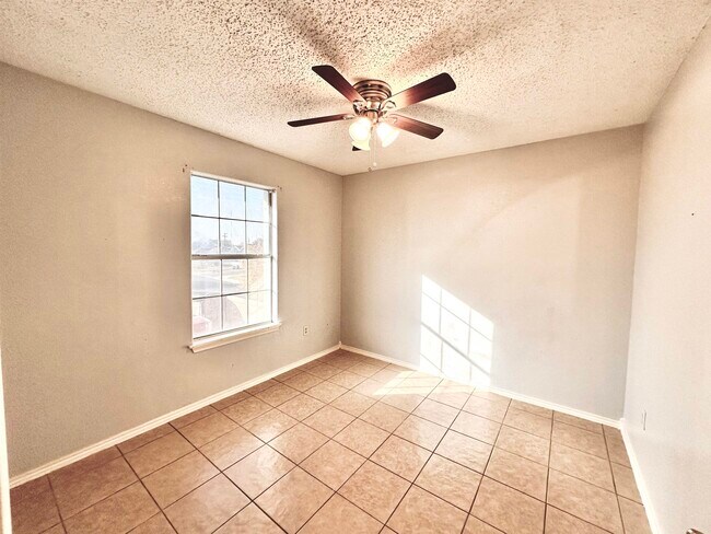 Building Photo - 311 Soria Dr