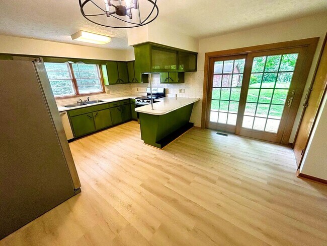 Building Photo - Corydon Rental | 3 Bedroom, 2 Bath Home on Nearly 2 Acres