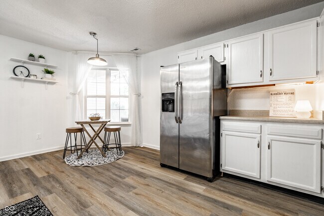 Building Photo - 10513 Blue Springs Ln