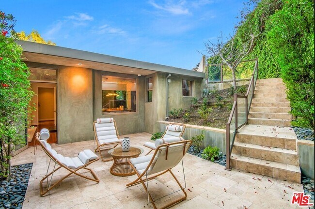 Building Photo - 3685 Mandeville Canyon Rd