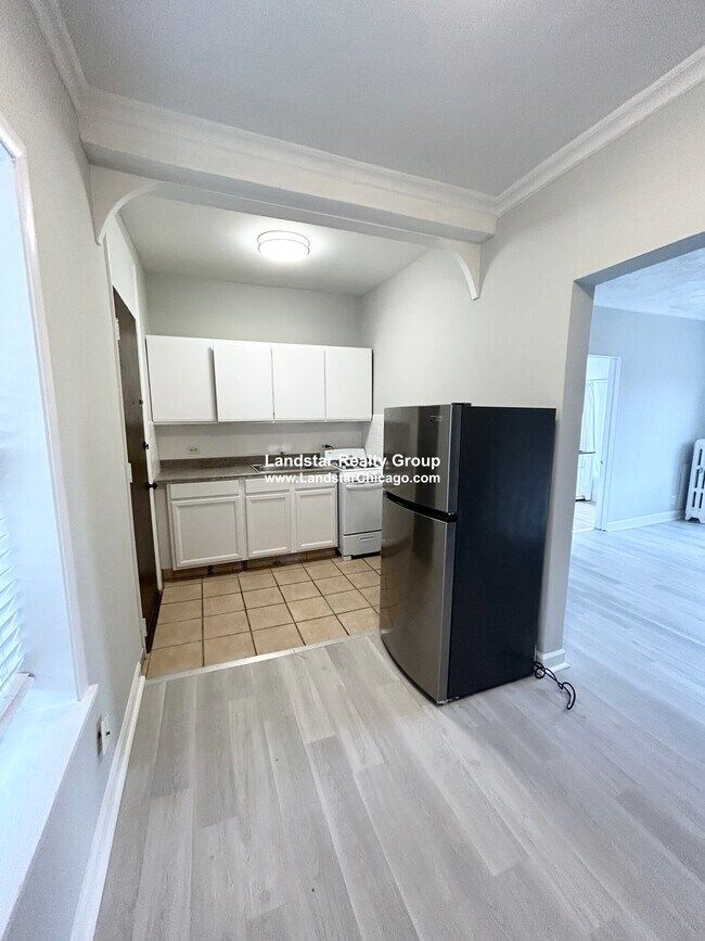 7637 Rogers 7637 Rogers Chicago IL 60626 Apartment Finder