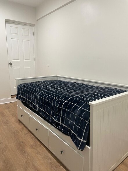 Building Photo - 6314 Foote St