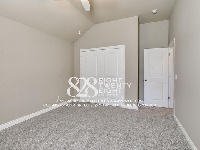 Building Photo - Roommates Not Working Out? 4 Bed/2 Bath Home Near OU Campus Available NOW! (Not Preleasing for 2027)