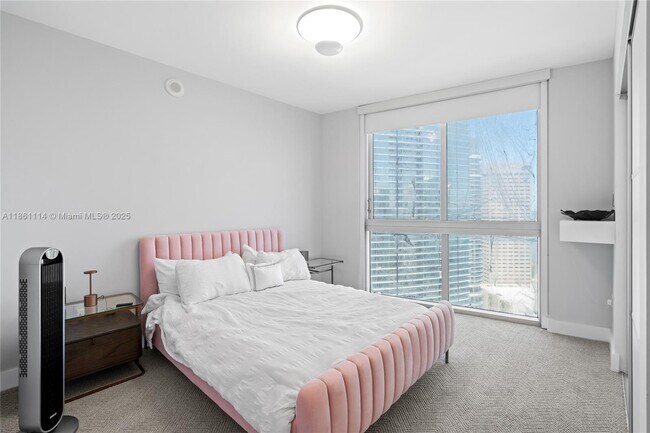 Building Photo - 465 Brickell Ave
