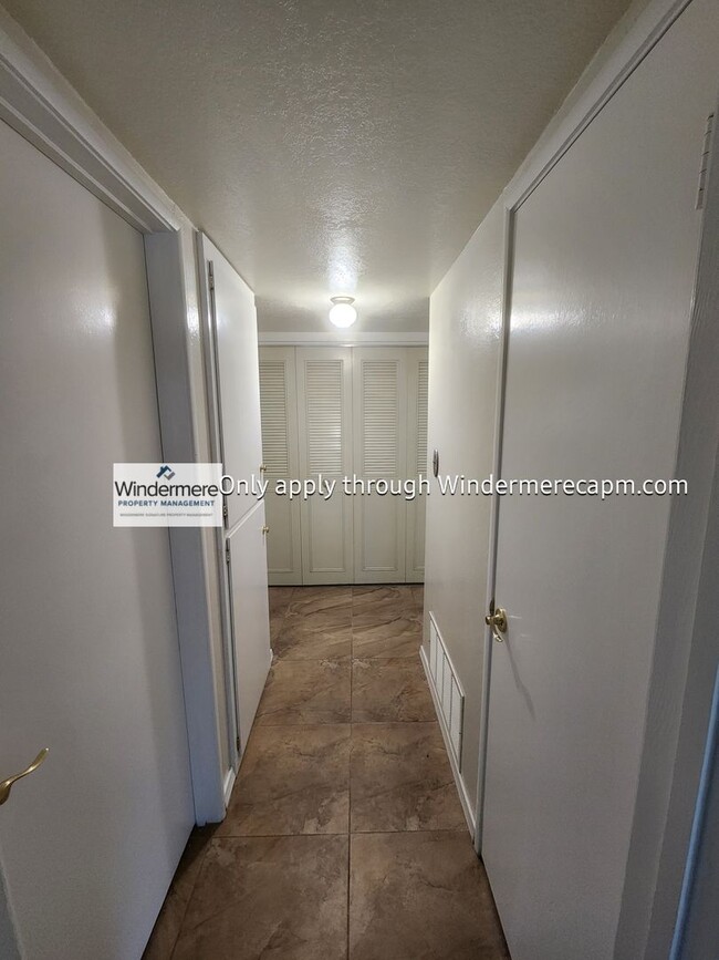 Building Photo - Foothill Farms Gem