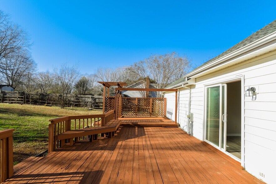 Building Photo - 5003 Jade Ct