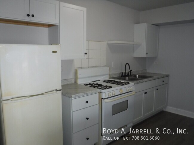 Building Photo - 12401 Honore St