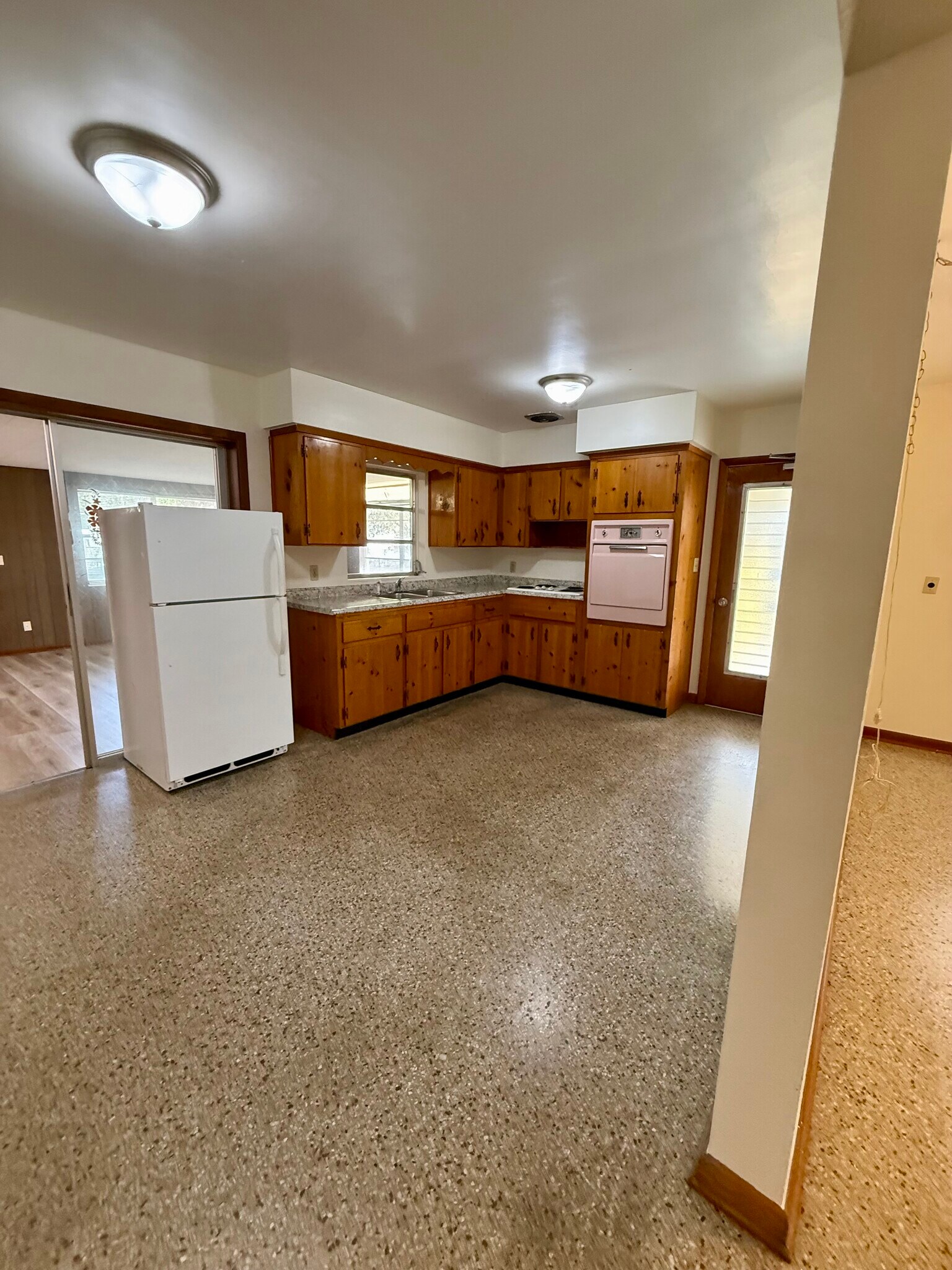 Building Photo - 1330 Morningside St