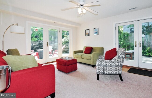 Building Photo - 4306 Kentbury Dr