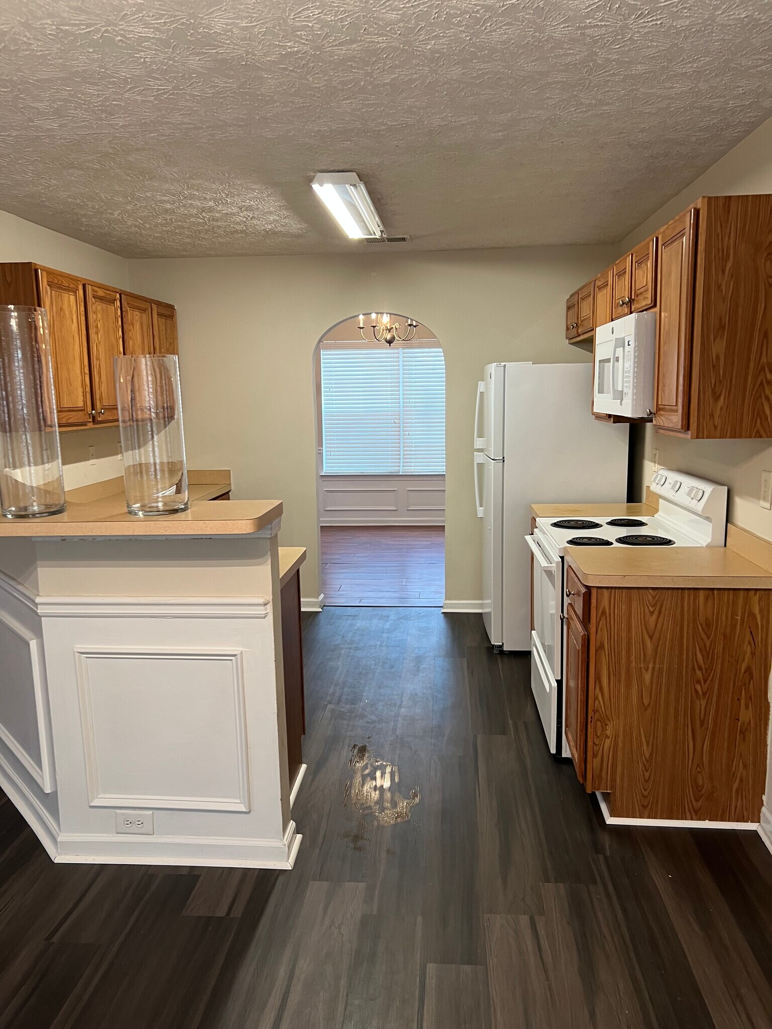 Building Photo - 827 Hannah Ct