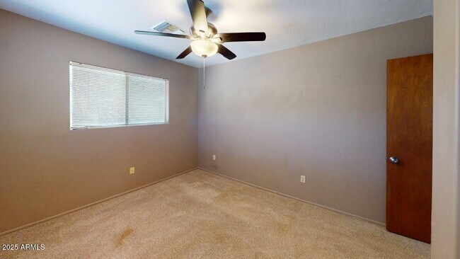 Building Photo - 5081 N Bear Canyon Rd