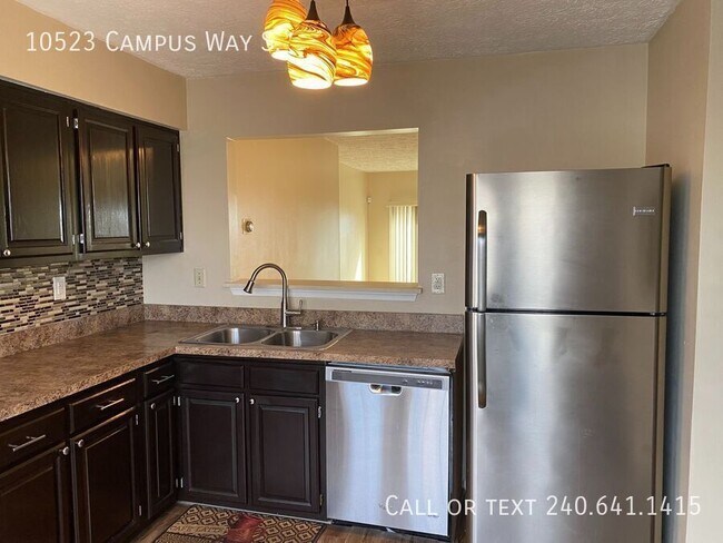 Building Photo - 10523 Campus Way S