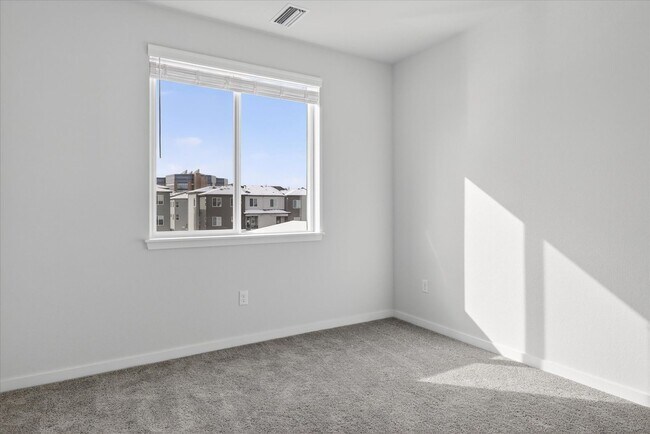 Building Photo - Brand New 2BR/2BA Luxury Townhouse at Grand Vue – Modern Living in Interlocken