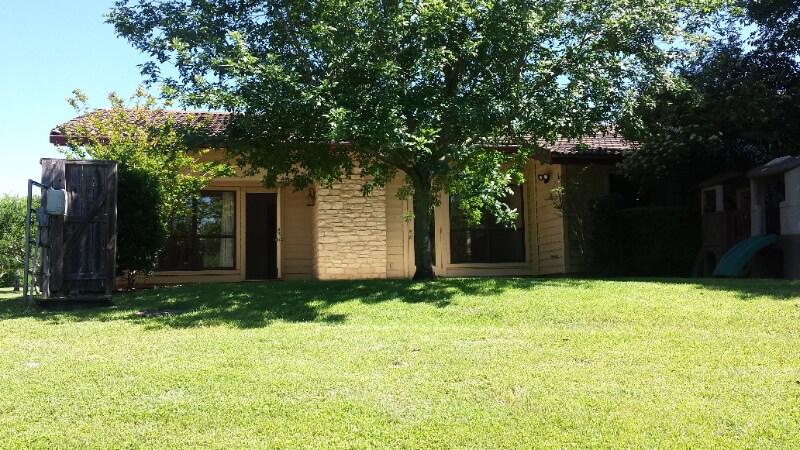 Building Photo - 3617 Doe Trl