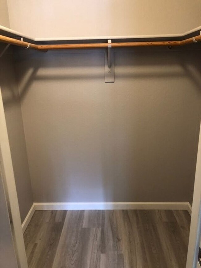 Building Photo - Available NOW: ARBORS - Super Cute 2 bedroom/2bath Condo - $1,695.00 Available NOW.