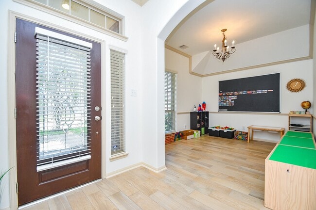 Building Photo - 16814 Ranger Ridge Dr