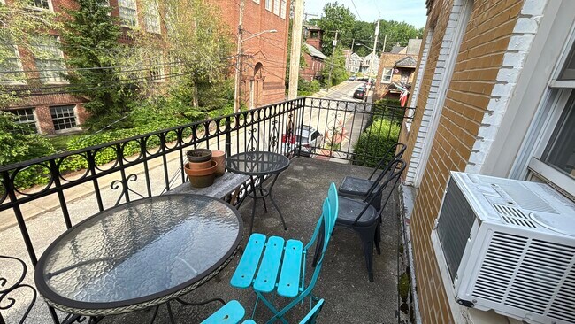 Building Photo - 12010 Paul Ave