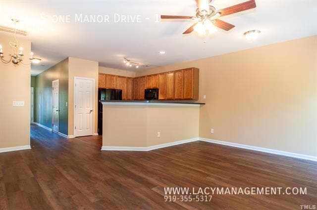 Building Photo - 1317 Stone Manor Dr