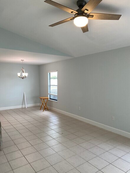 Building Photo - 6263 Draw Ln