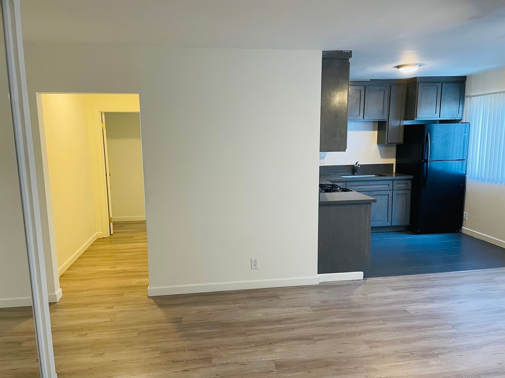 Building Photo - 501 Gayley Ave