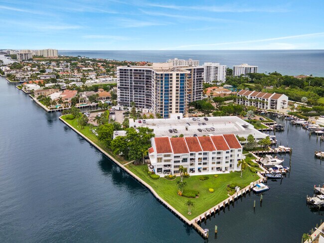 Building Photo - 4744 S Ocean Blvd