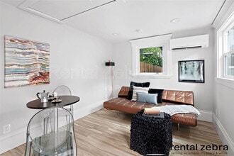 Building Photo - 1823 1/2 Delaware St