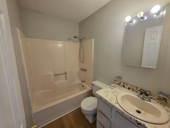 Building Photo - 1914-1920 Jessamine Road West Columbia, SC 29169