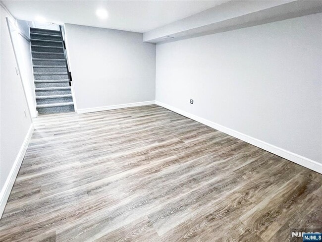 Building Photo - 319 Mastin Pl