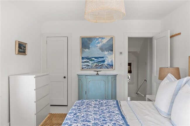 Building Photo - 193 Coggeshall Ave