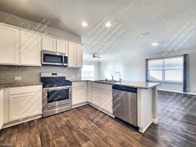 Building Photo - 4 br, 2 bath House - 210 Marimoor Dr