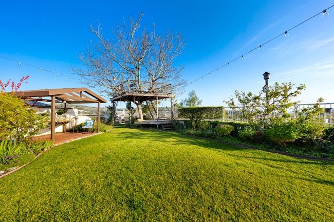 Building Photo - Adorable Short Term Furnished San Clemente Rental Home