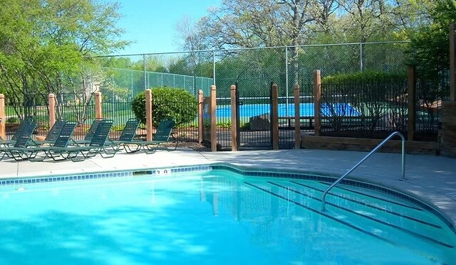 Building Photo - 3720 Independence Ave S