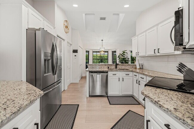 Building Photo - 13571 Jonquil Pl