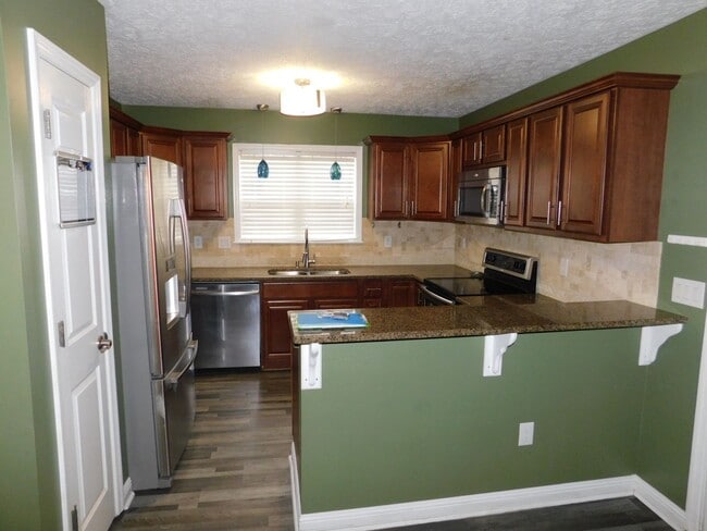 Building Photo - Single Family Home in Cherry Branch