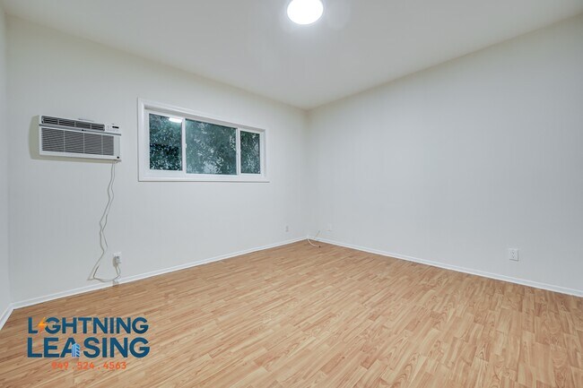 Building Photo - 12810 Matteson Ave