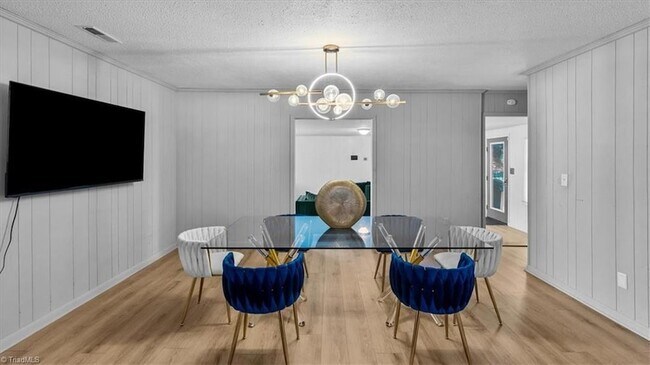 Building Photo - 1404 Denim Rd