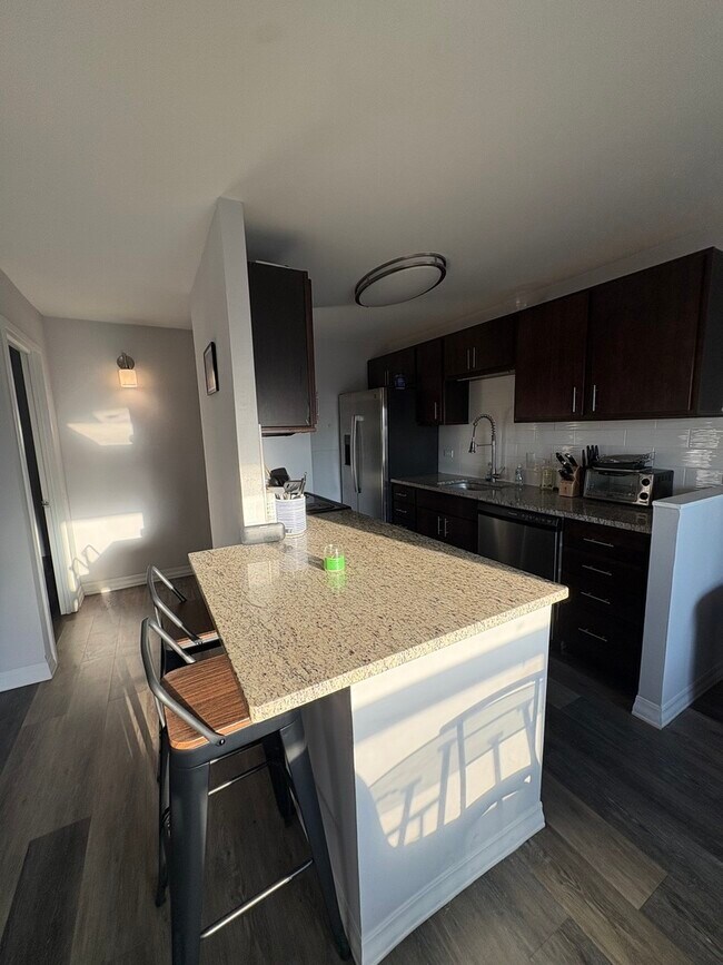 Building Photo - 8 W Chestnut St