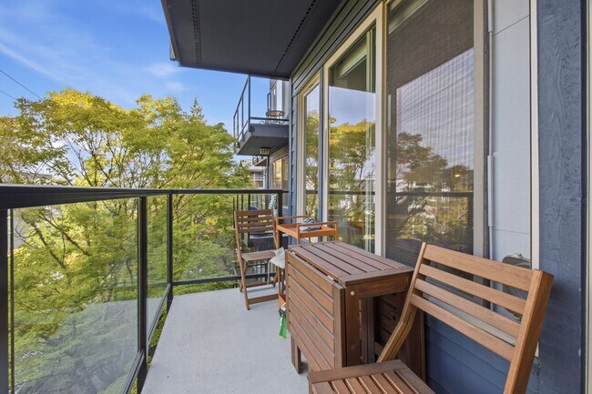 Building Photo - 29 Etruria St