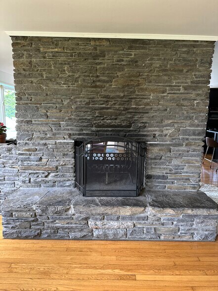 Building Photo - 135 Bass Rd