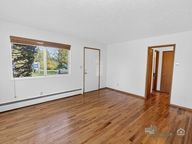 Building Photo - 1 Bedroom Condo Near OHSU + Parking