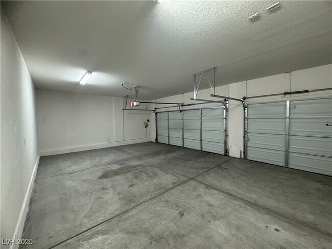 Building Photo - 6652 Fort William St