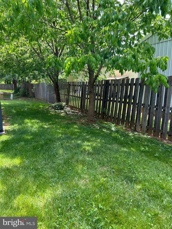 Building Photo - 136 Fairfield Dr