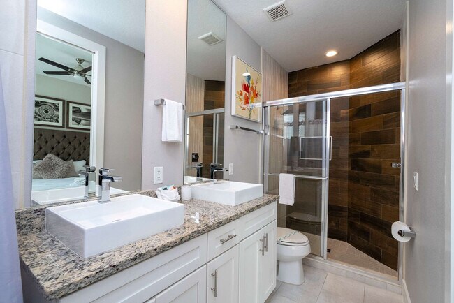 Building Photo - 7592 Sunny Dreams Ln